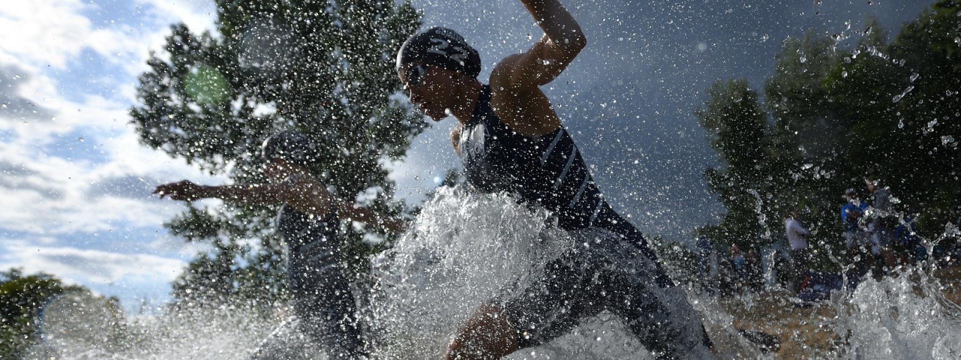 Triathlon Potsdam stürmt ins Wasser