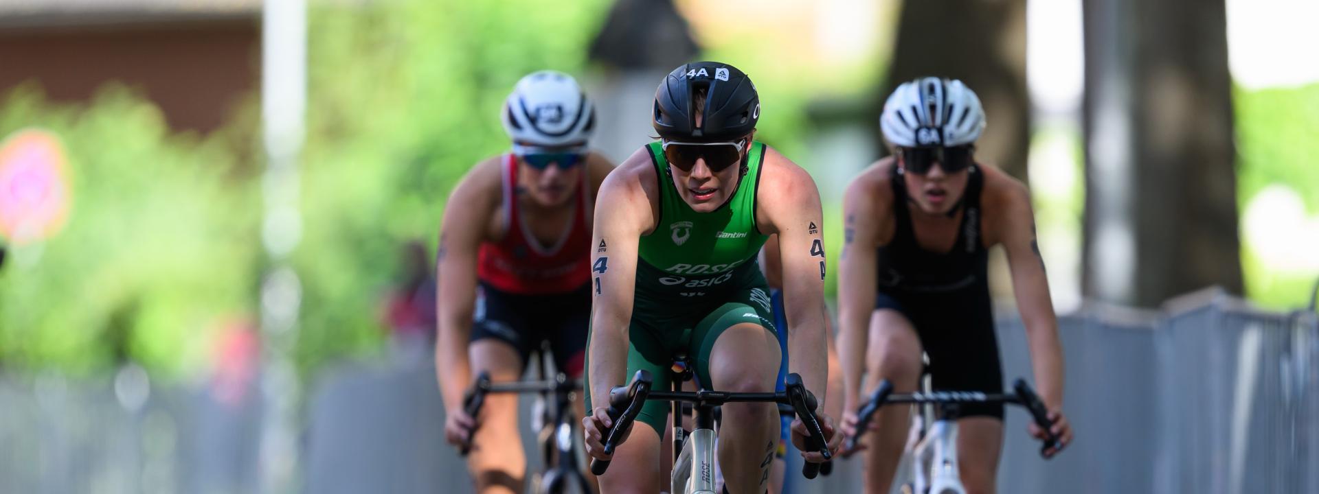 Drei Frauen auf dem Rad, ganz vorne Laura Lindemann