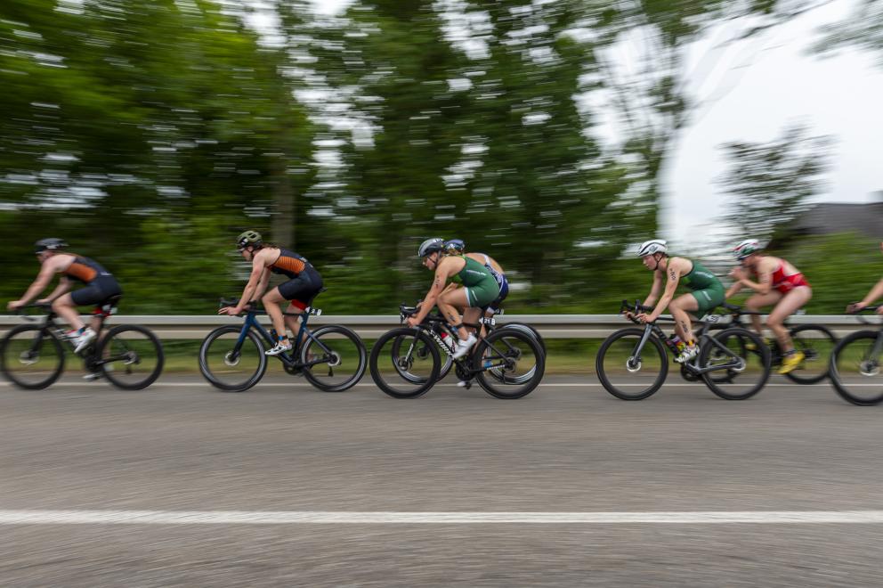 Bundesligastarterinnen machen Tempo auf dem Rad
