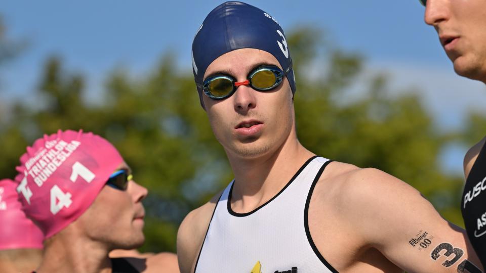 Jonas Osterholt vor dem Schwimmstart